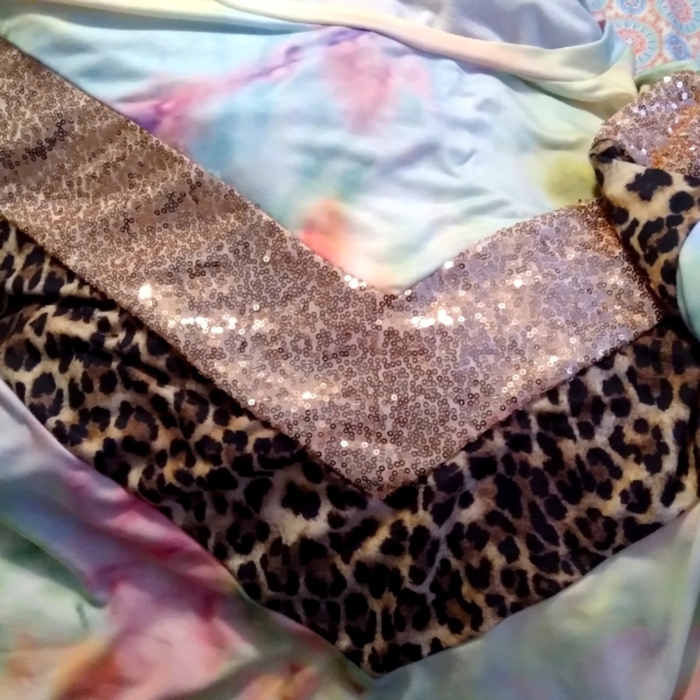Tye dye and leopard
